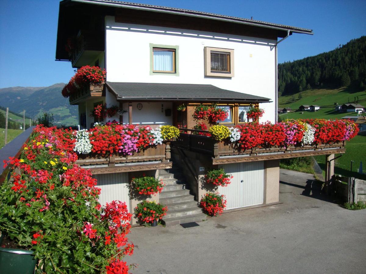 Haus Annemarie Apartments Kartitsch - Hochpustertal Buitenkant foto