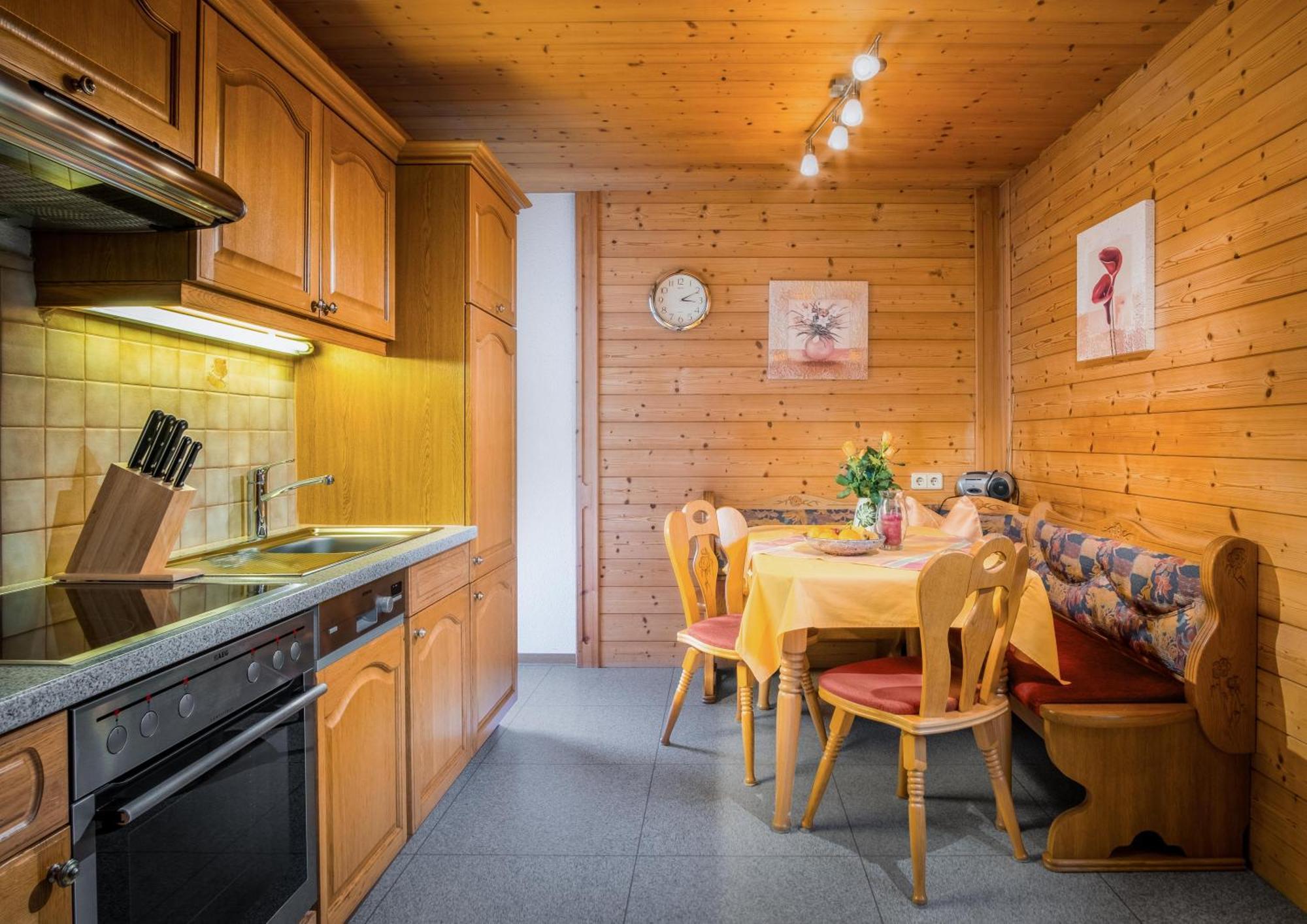 Haus Annemarie Apartments Kartitsch - Hochpustertal Buitenkant foto
